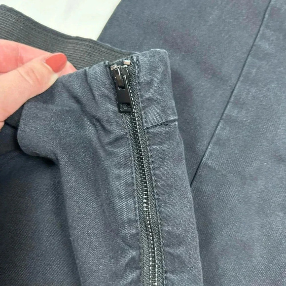 Everlane Side Zip Stretch Cotton Pants in Black - Picture 6 of 8